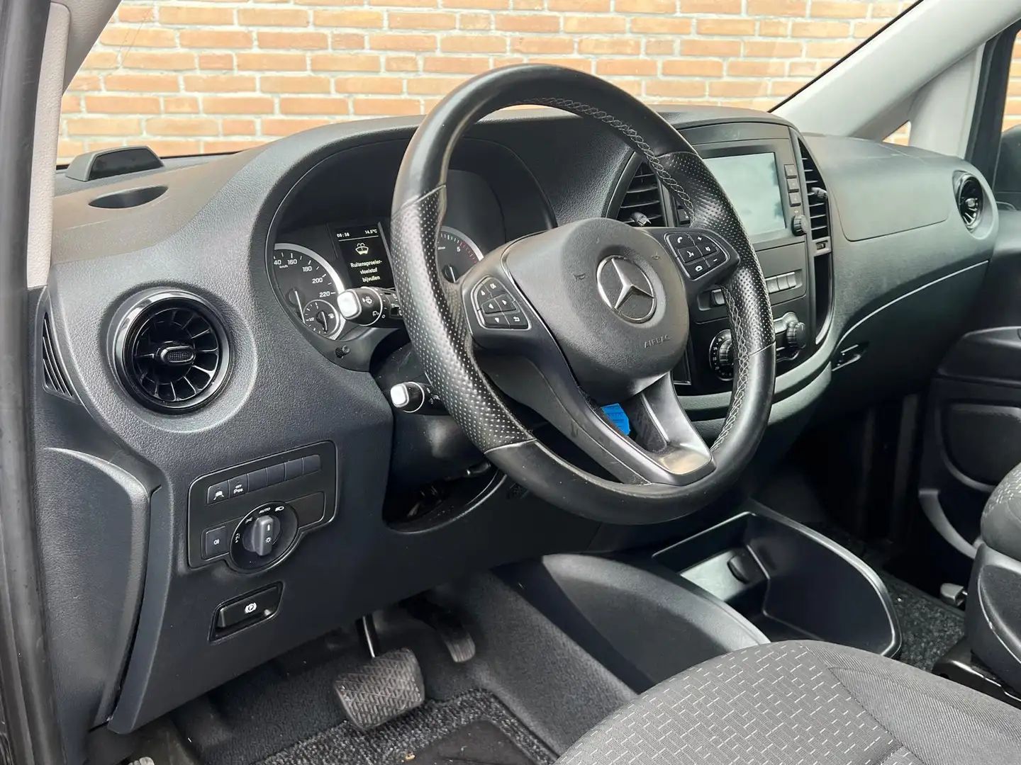 Mercedes-Benz Vito 116CDI 164PK Lang / Dubbelcabine / 9G-Tronic Grijs - 2