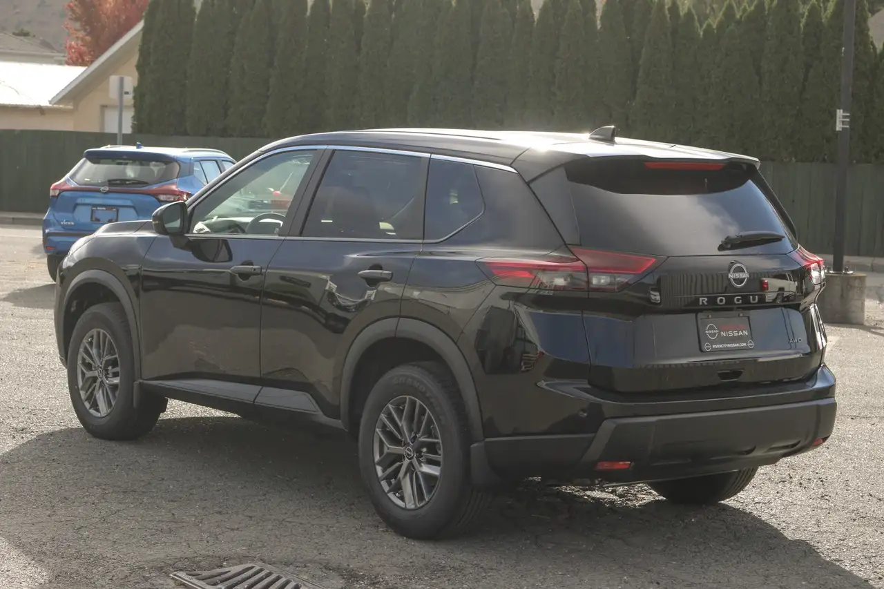 Nissan Rogue снимка Nissan Rogue