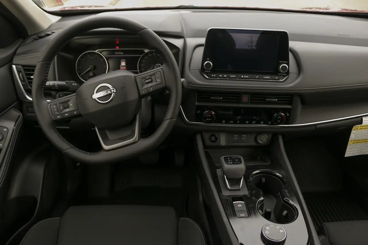 Nissan Rogue снимка Nissan Rogue