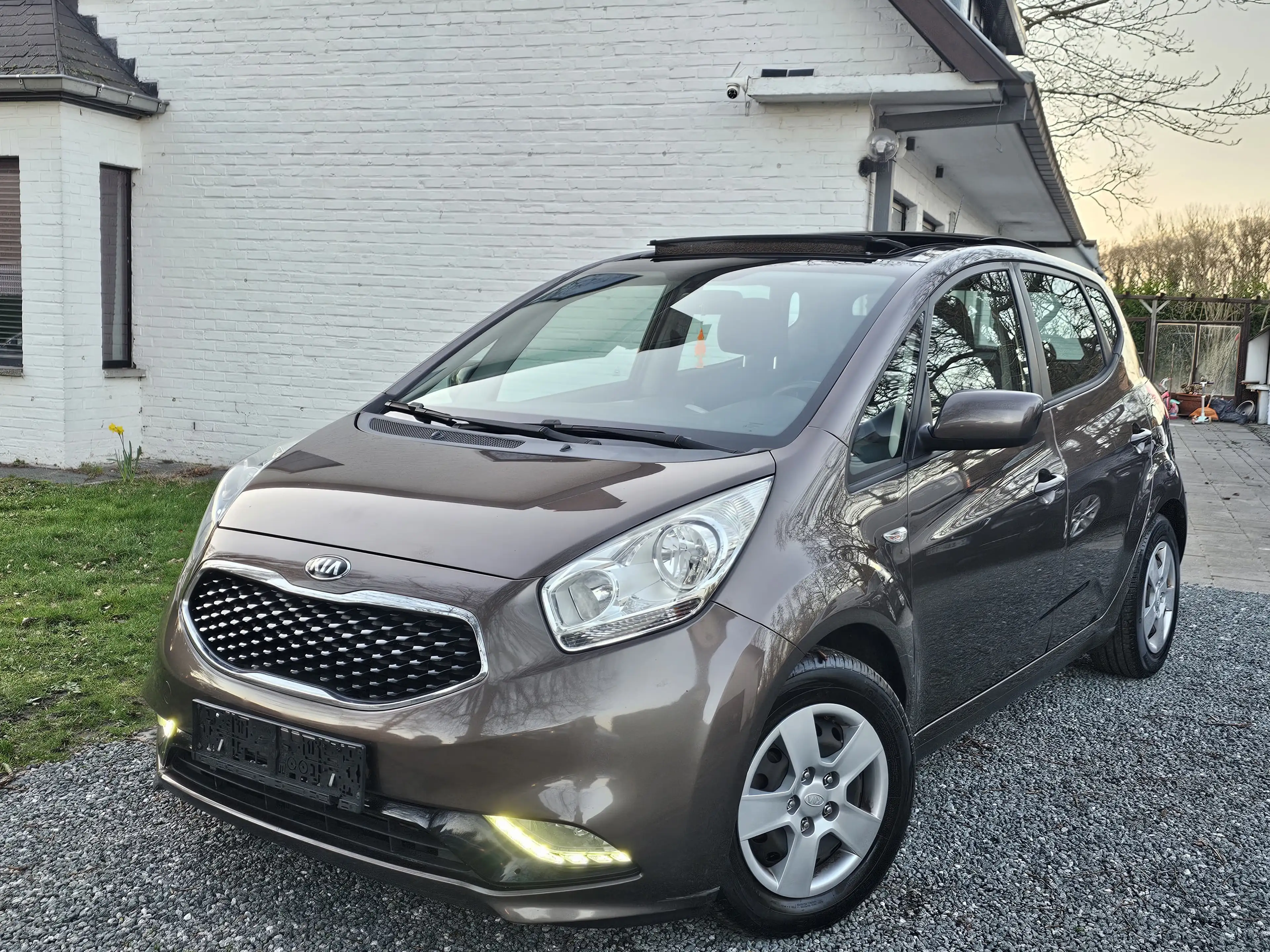 Kia Venga 1.6i * AUTOMAT. * TOIT OUVR.+CAMERA+AIRCO+... — photo 3
