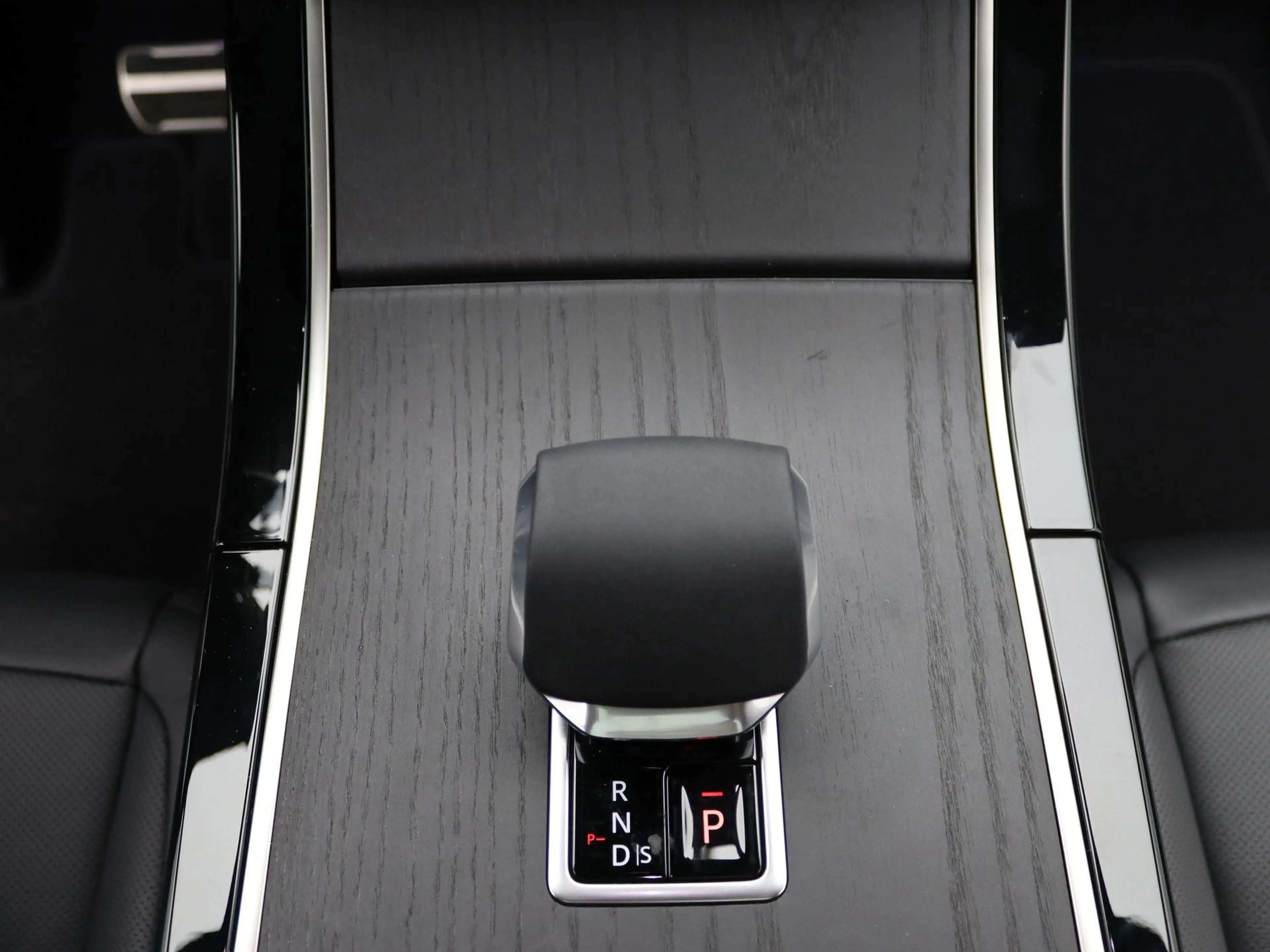 Land Rover Range Rover Evoque 1.5 P270e PHEV AWD SE Dynamic Edition Elektrische — photo 11