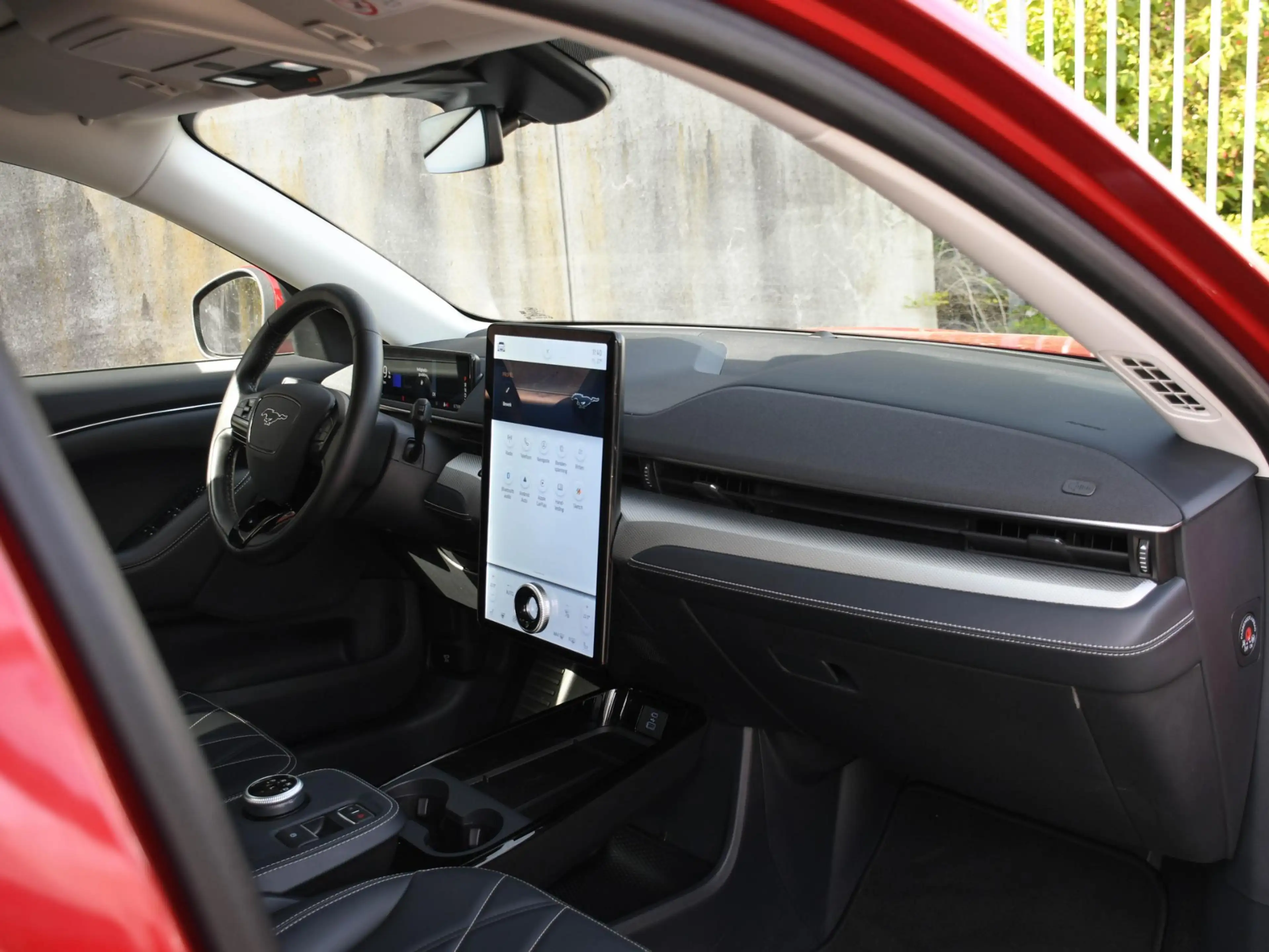 Ford Mustang Mach-E Extended Range RWD 98kWh 286pk Automaat LEDER | DO — photo 9
