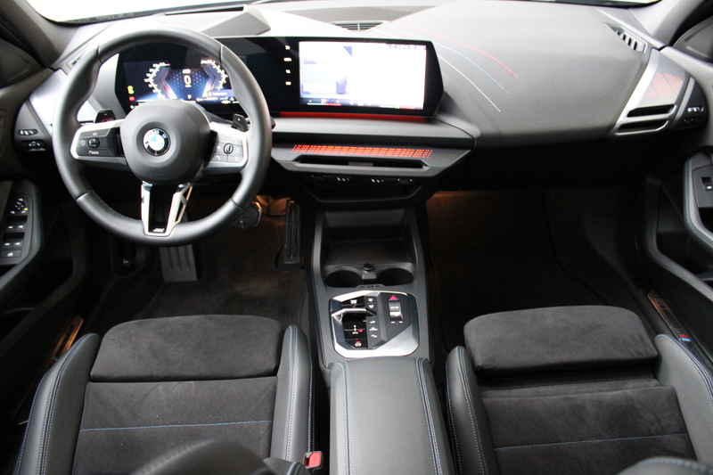 BMW 120 1 Serie M Sport Automaat / Sportstoelen / M Adapti — photo 9