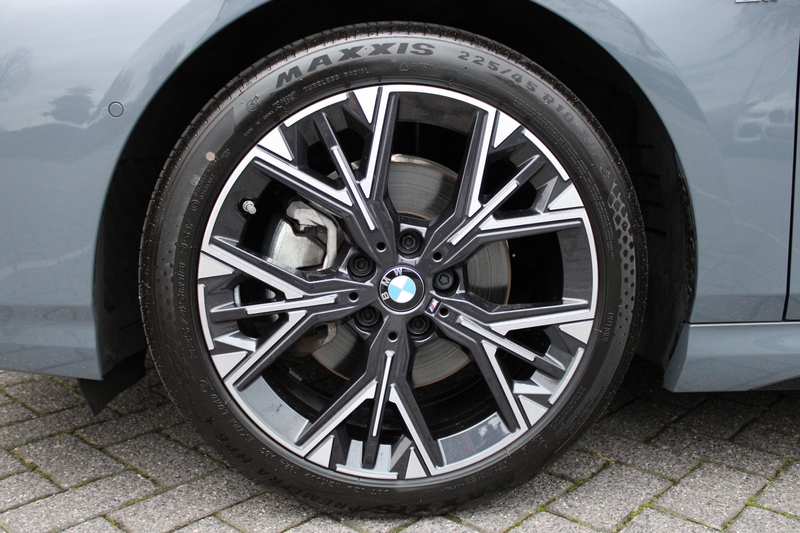 BMW 120 1 Serie M Sport Automaat / Sportstoelen / M Adapti — photo 4