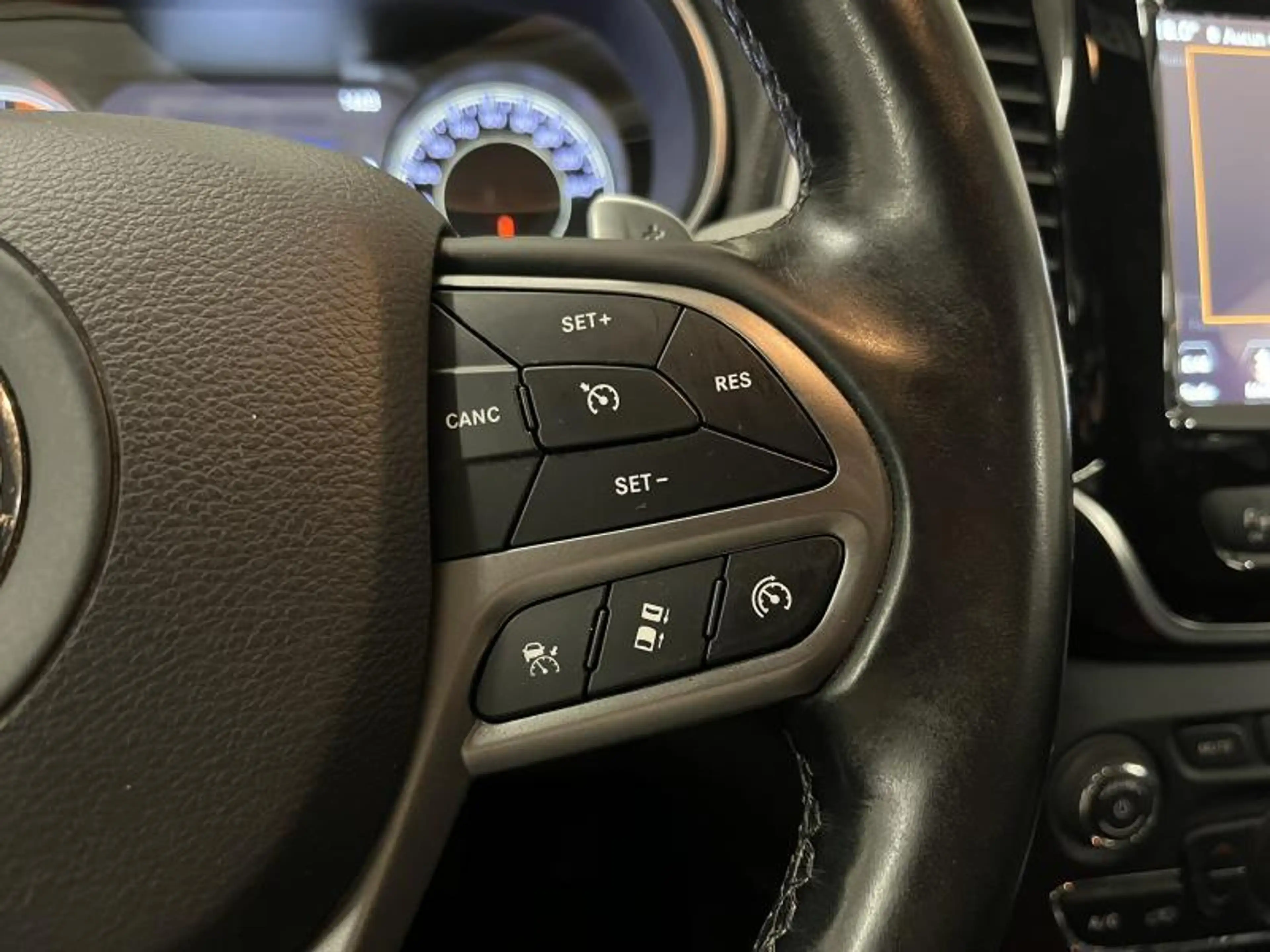 Jeep Cherokee 2.2D 195CV Blanc Navi/Carplay/Clim/Cam — photo 14