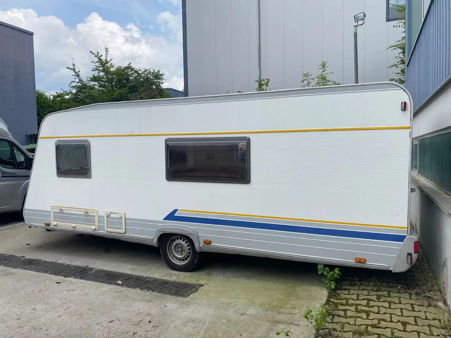 Bürstner 550 T Advangarde/ 6 Schlafplätze/ 100 Km/H - 1