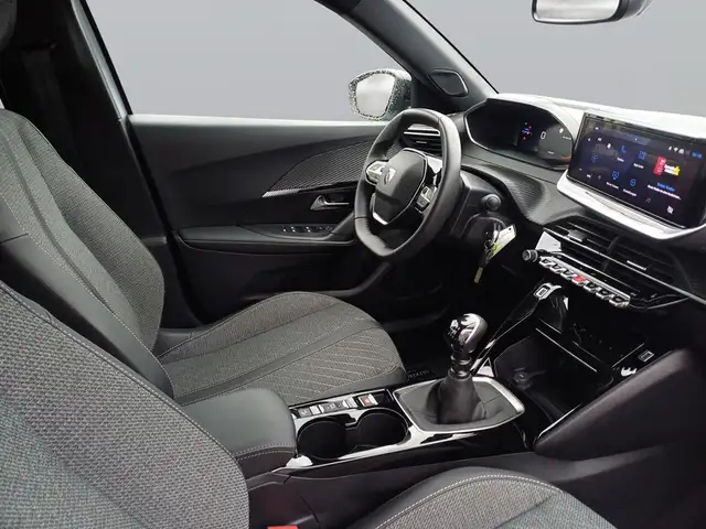 Peugeot 2008 view 11