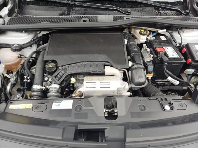 Peugeot 2008 view 5