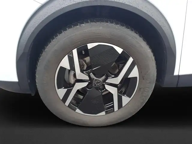 Peugeot 2008 view 8