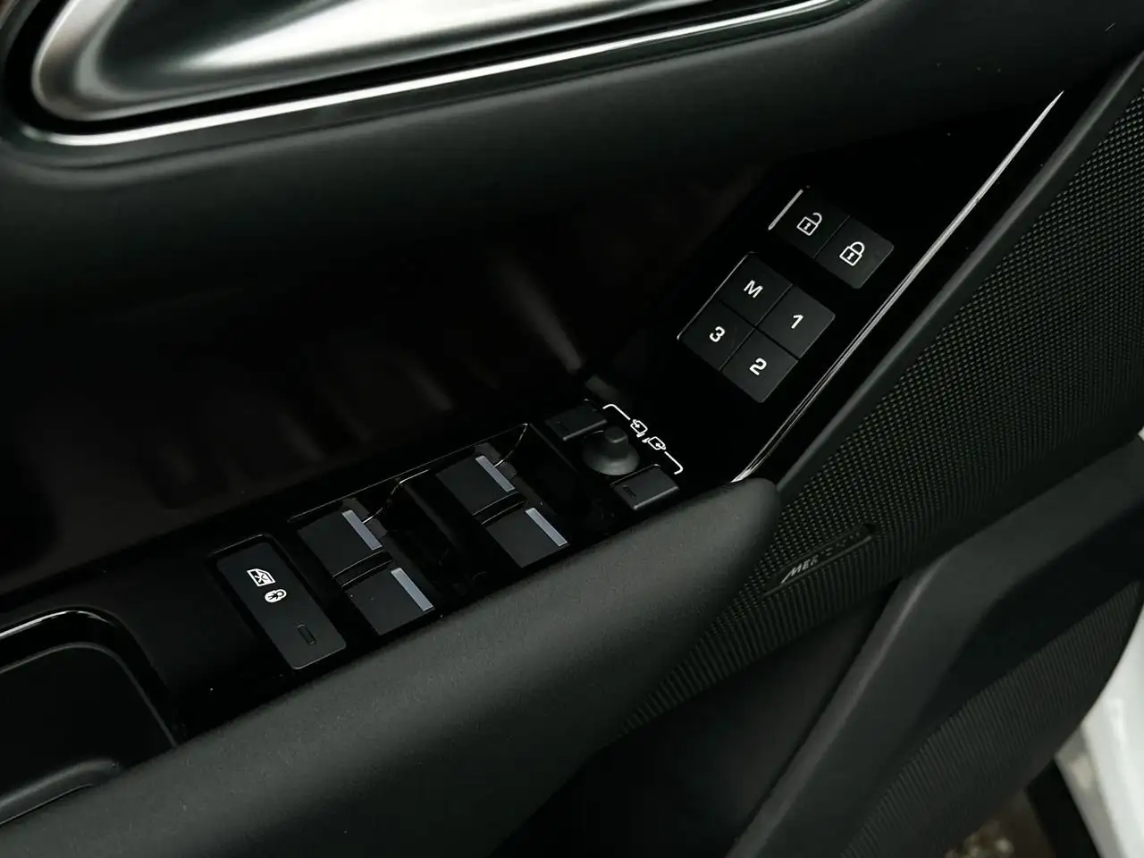 Land Rover Range Rover Velar снимка Land Rover Range Rover Velar