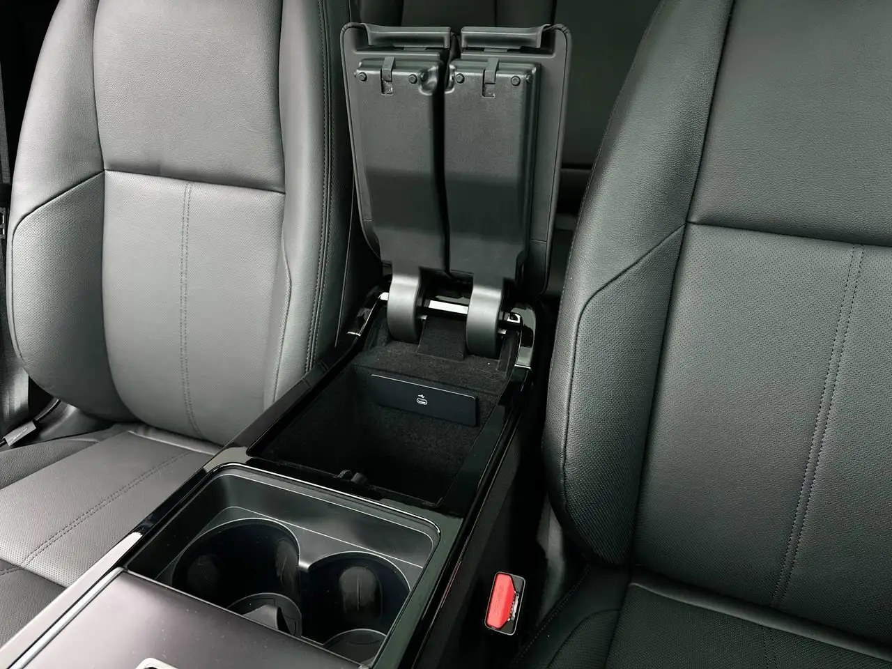 Land Rover Range Rover Velar снимка Land Rover Range Rover Velar