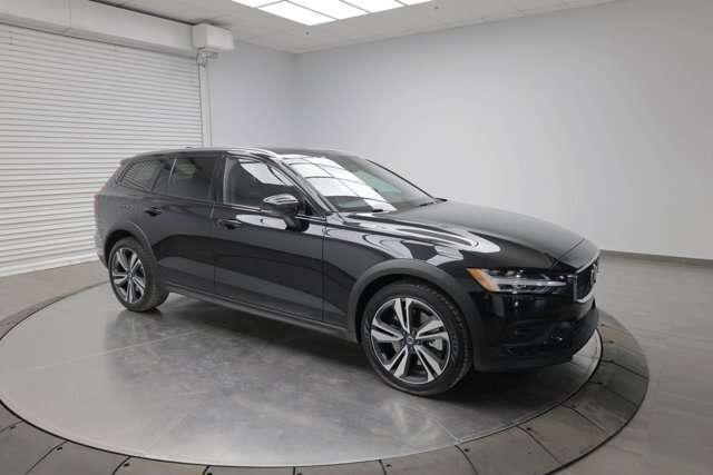 2024 Volvo V60 Plus
