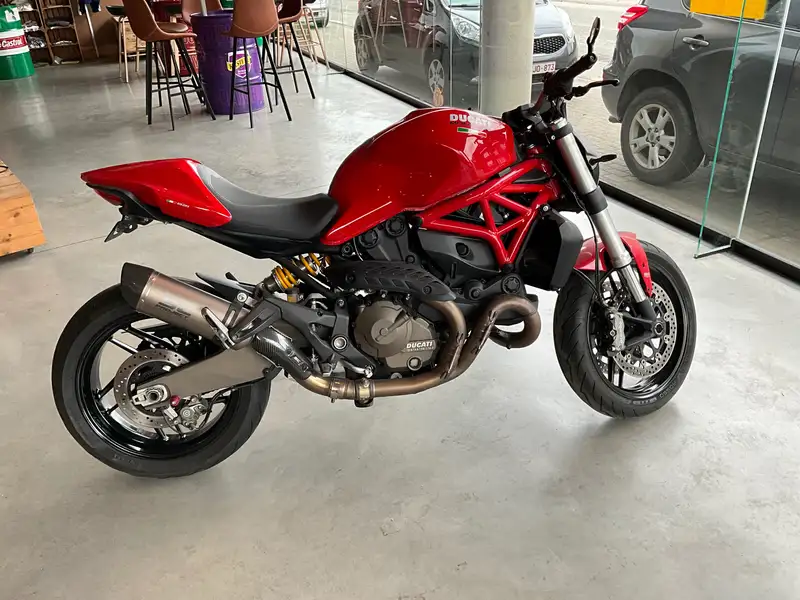 Ducati Monster 821 - foto 8