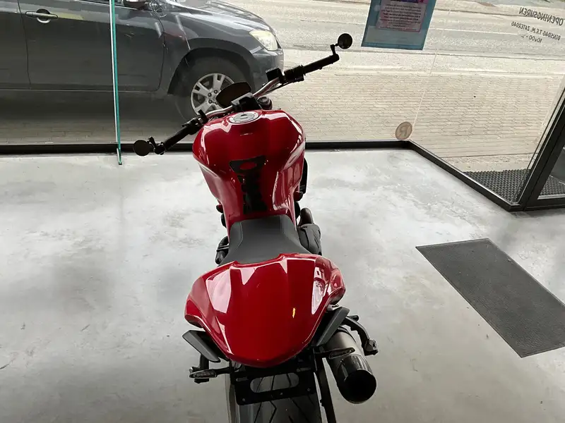 Ducati Monster 821 - foto 5