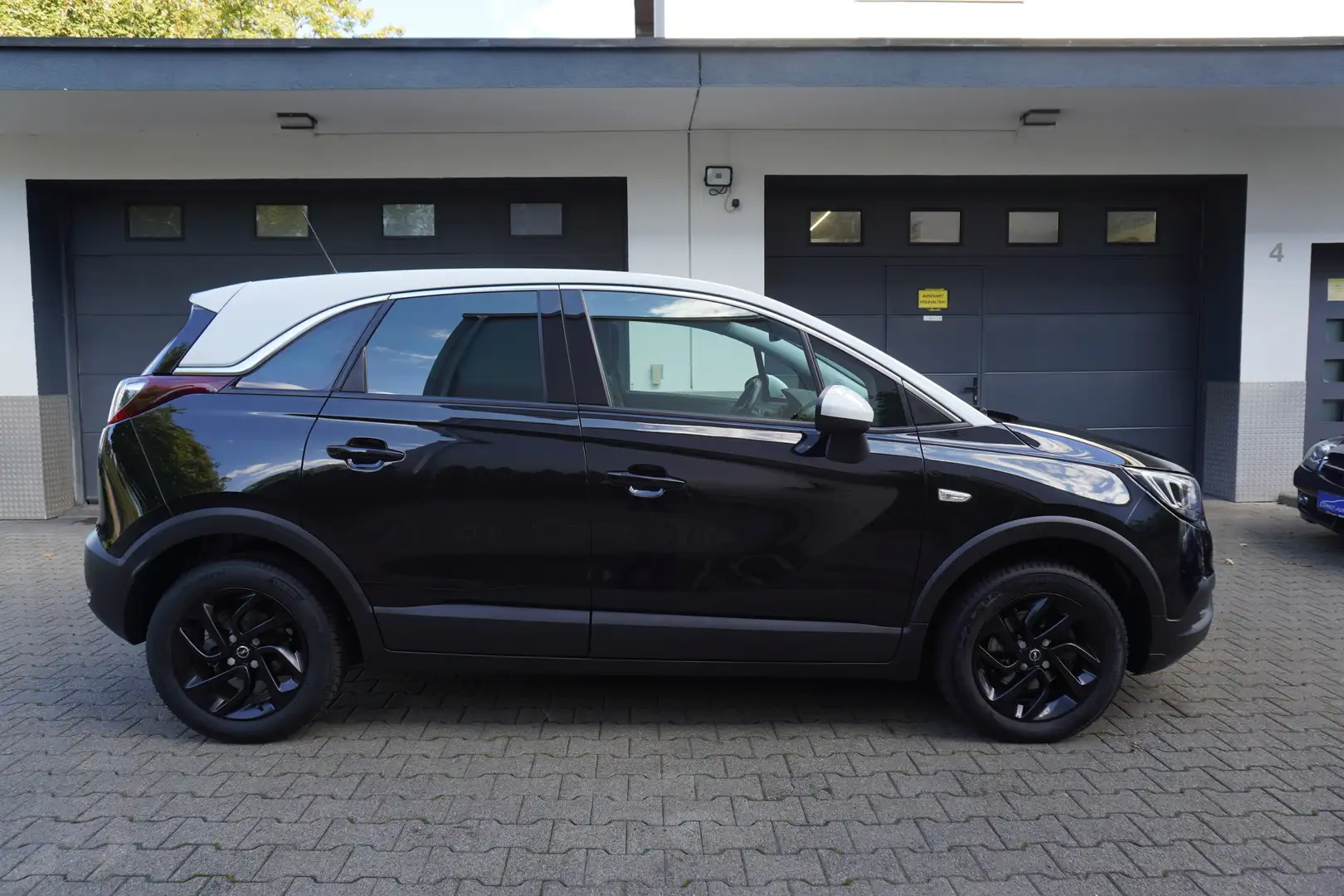 Opel Crossland X 1.2 Innovation tLEDER+KAMERA+PDC+ALU+TEMPOMAT+LED Schwarz - 2