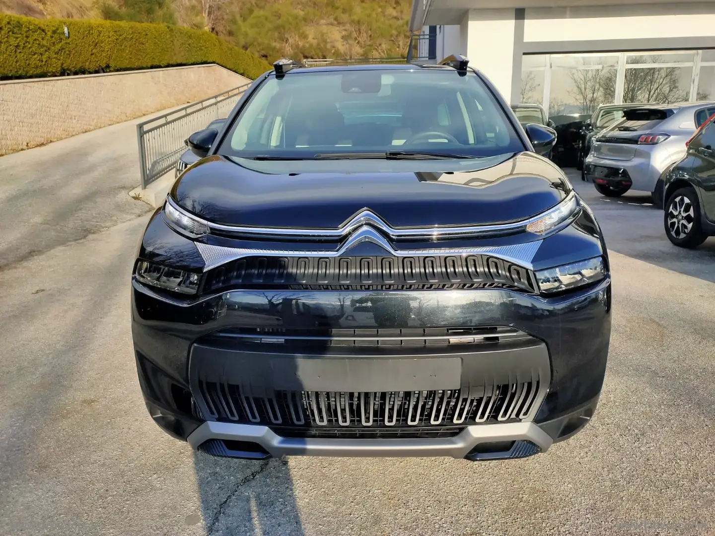 Citroen C3 Aircross PureTech 110 S&S Plus Schwarz - 2