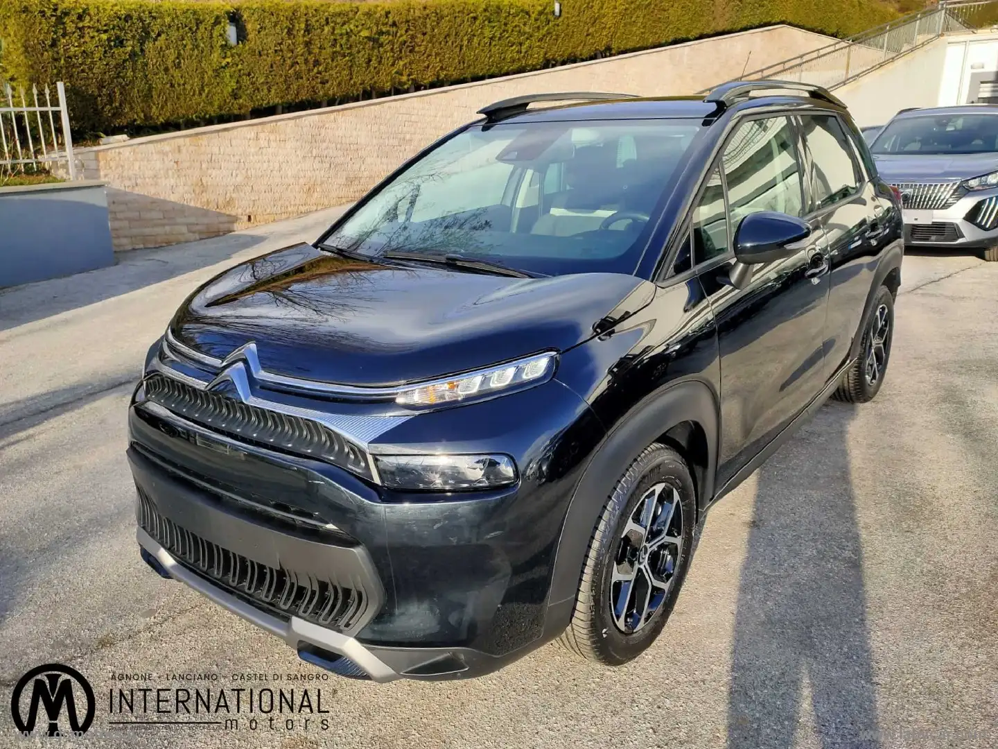 Citroen C3 Aircross PureTech 110 S&S Plus Schwarz - 1