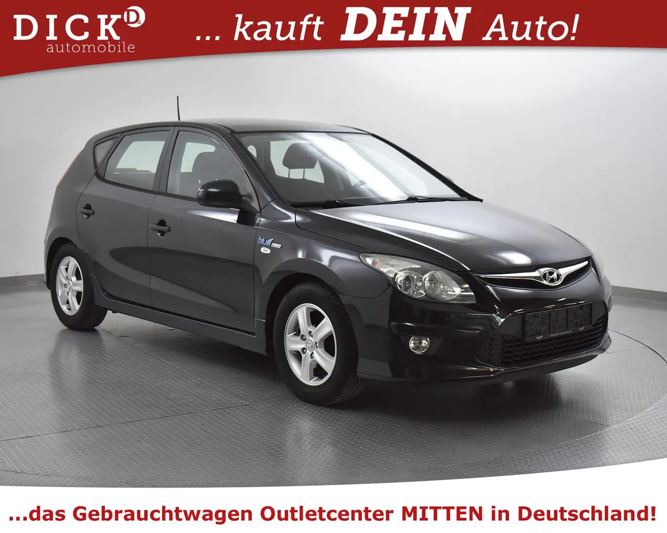 Hyundai i30 CW blue 1.6 Classic GEPFLEGT+KLIMA+SHZ+8FACH Schwarz - 1