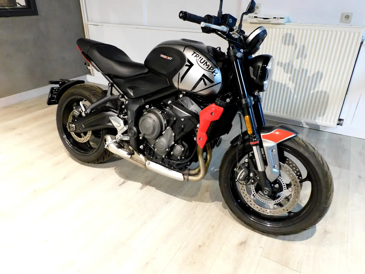 Triumph Trident 660 petit prix , 1 an de garantie Gri - 2