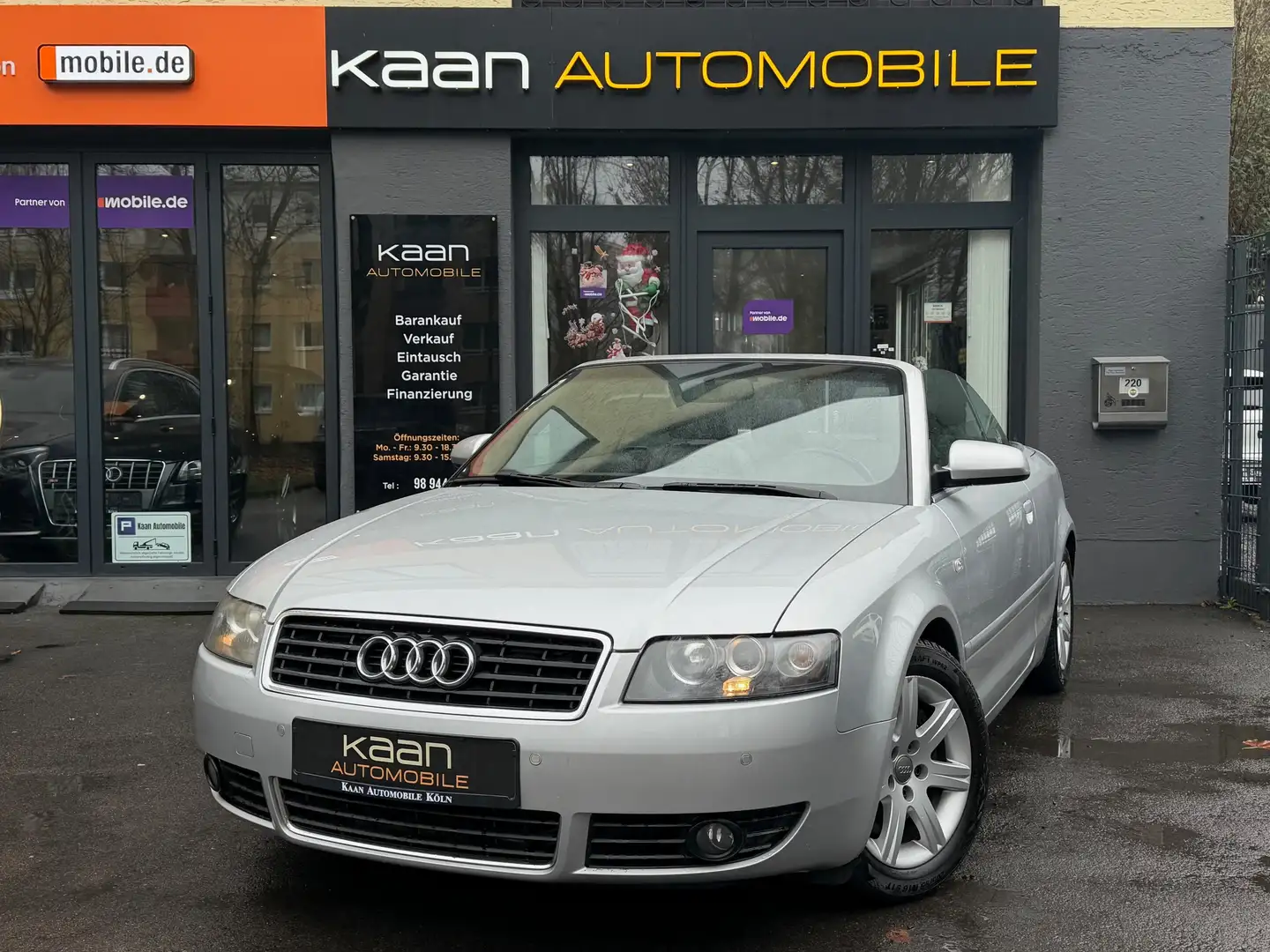 Audi A4 Cabrio 1.8T/LEDER/KLIMA/SHZ/ALARM/AUTOMATIK Silber - 1