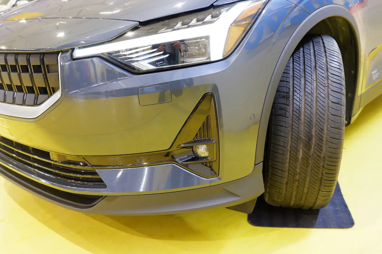Polestar 2 снимка Polestar 2
