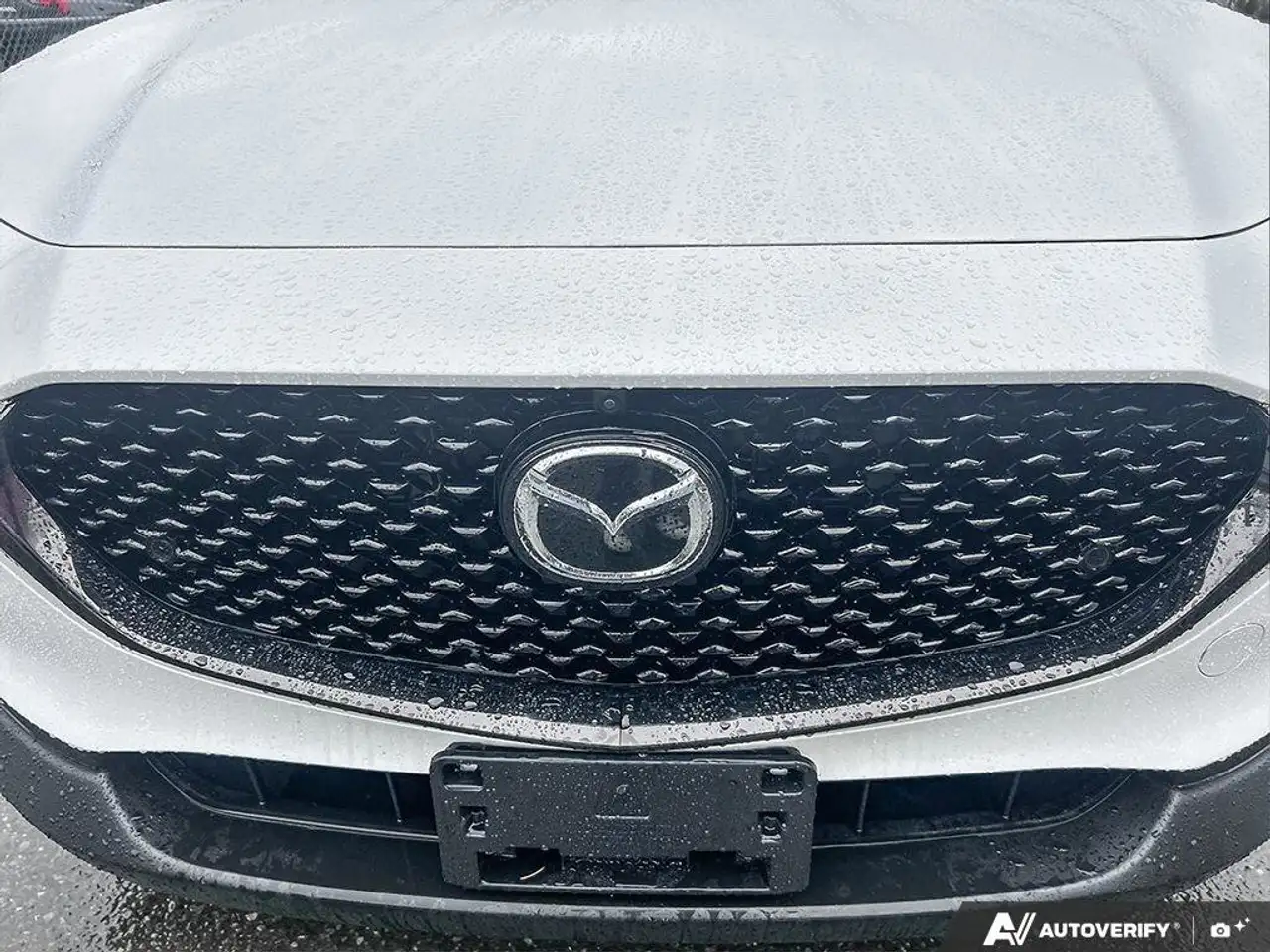 Mazda CX-30 снимка Mazda CX-30