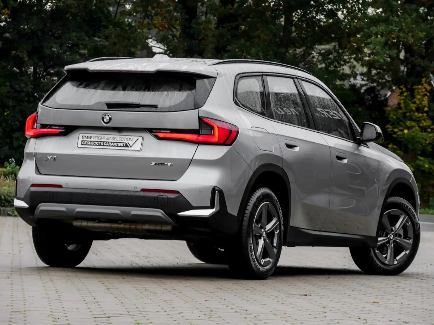 BMW X1 sDrive18i ADAPT.LED+AHK+DA PLUS+PA+17" Grijs - 2