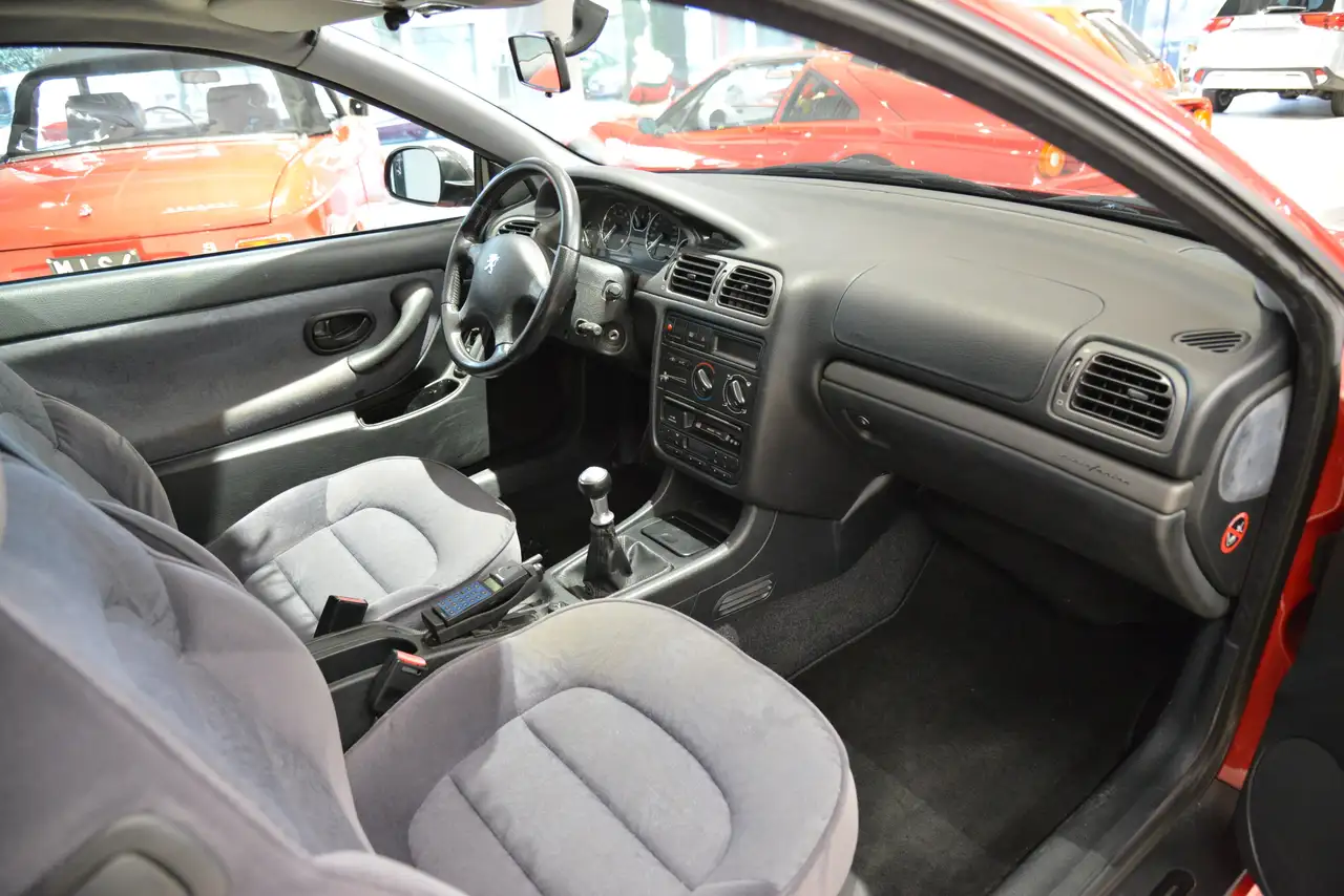 Peugeot 406 2.0i 16V cat Coupé, foto 12