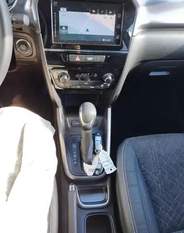 Suzuki Vitara view 10