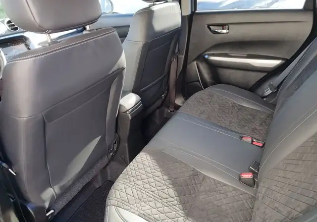Suzuki Vitara view 9