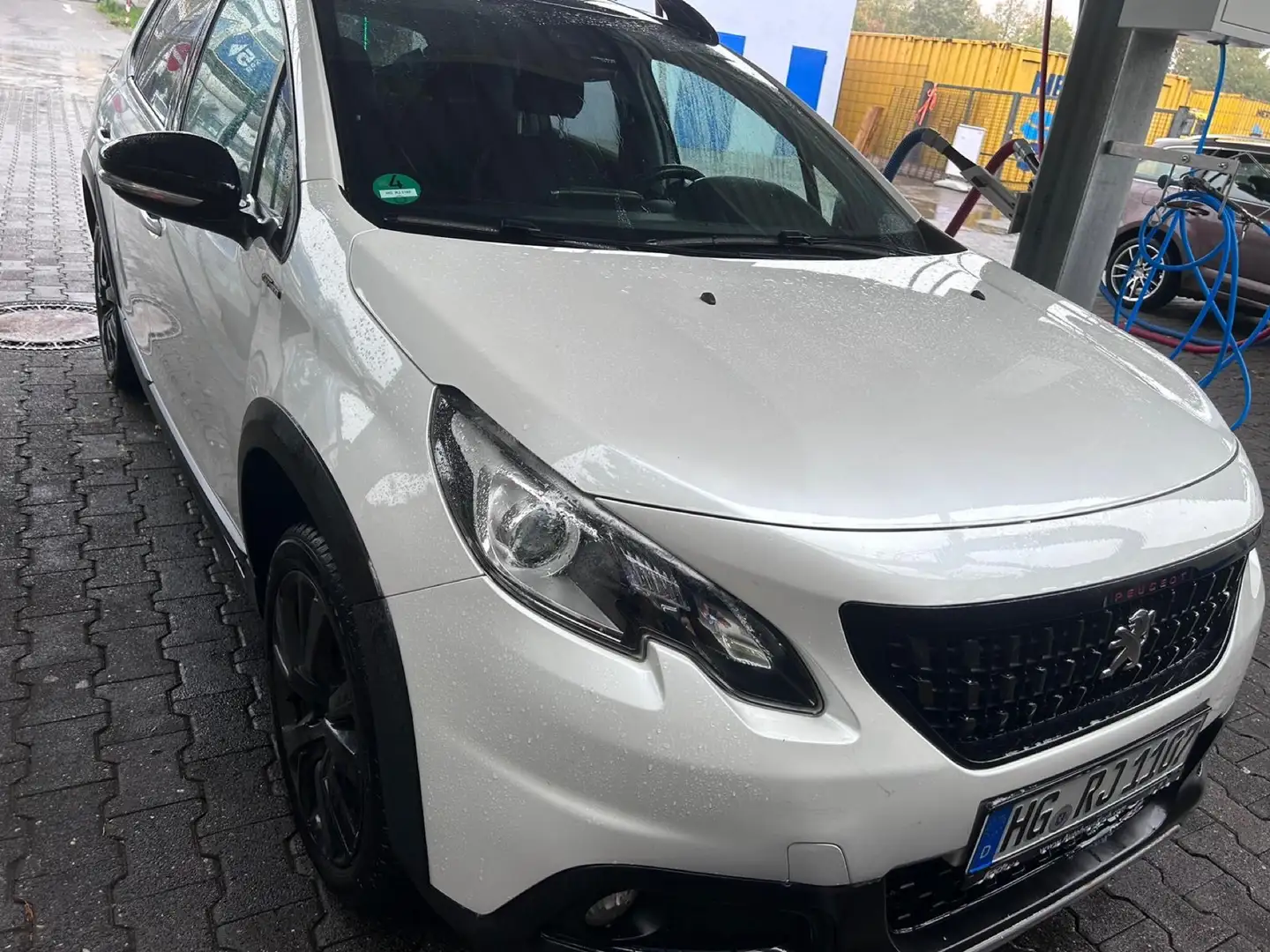 Peugeot 2008 PureTech 110 Stop&Start EAT6 Active Weiß - 1