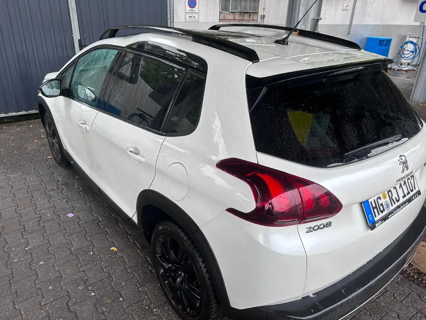 Peugeot 2008 PureTech 110 Stop&Start EAT6 Active Weiß - 2
