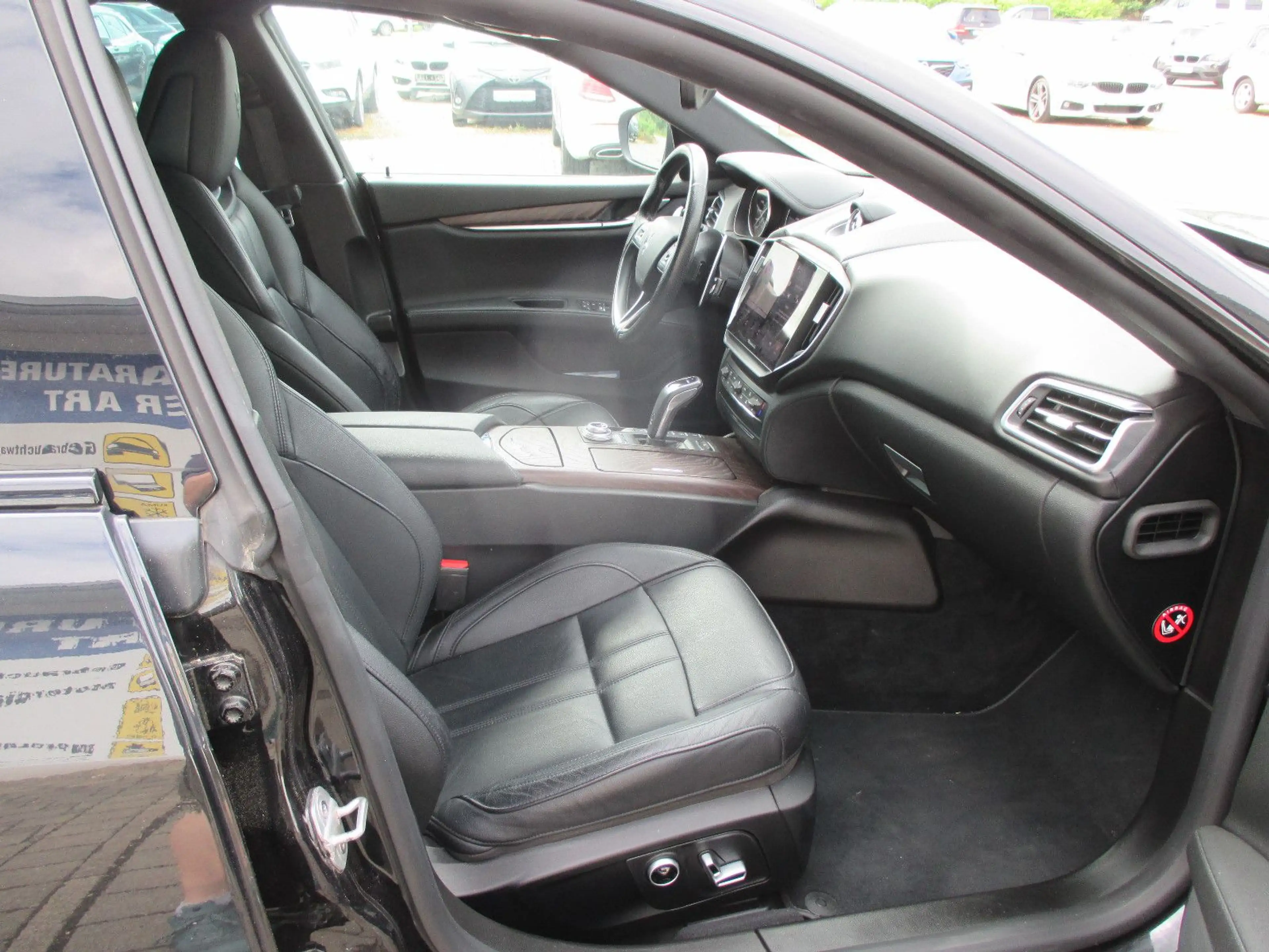 Maserati Ghibli 3.0 V6 GranSport — photo 10