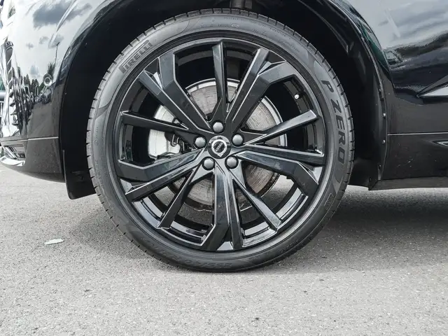 Volvo XC60 view 7