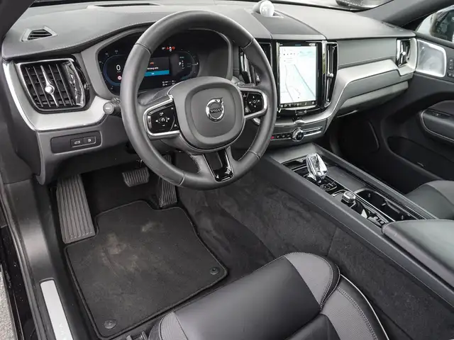 Volvo XC60 view 10