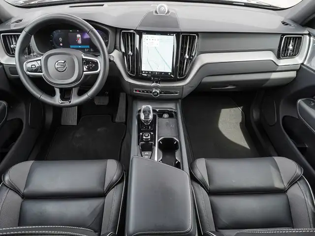 Volvo XC60 view 11