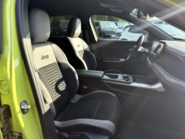 Jeep Compass view 13