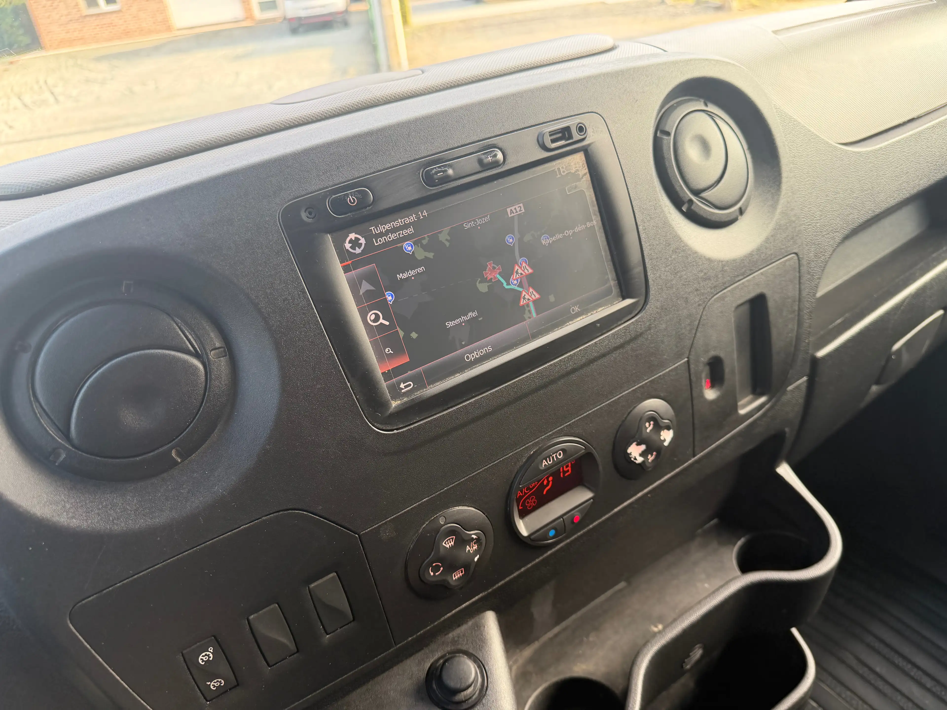 Nissan NV400 2.3 dCi L1H2 Business Navi / Caméra — photo 13