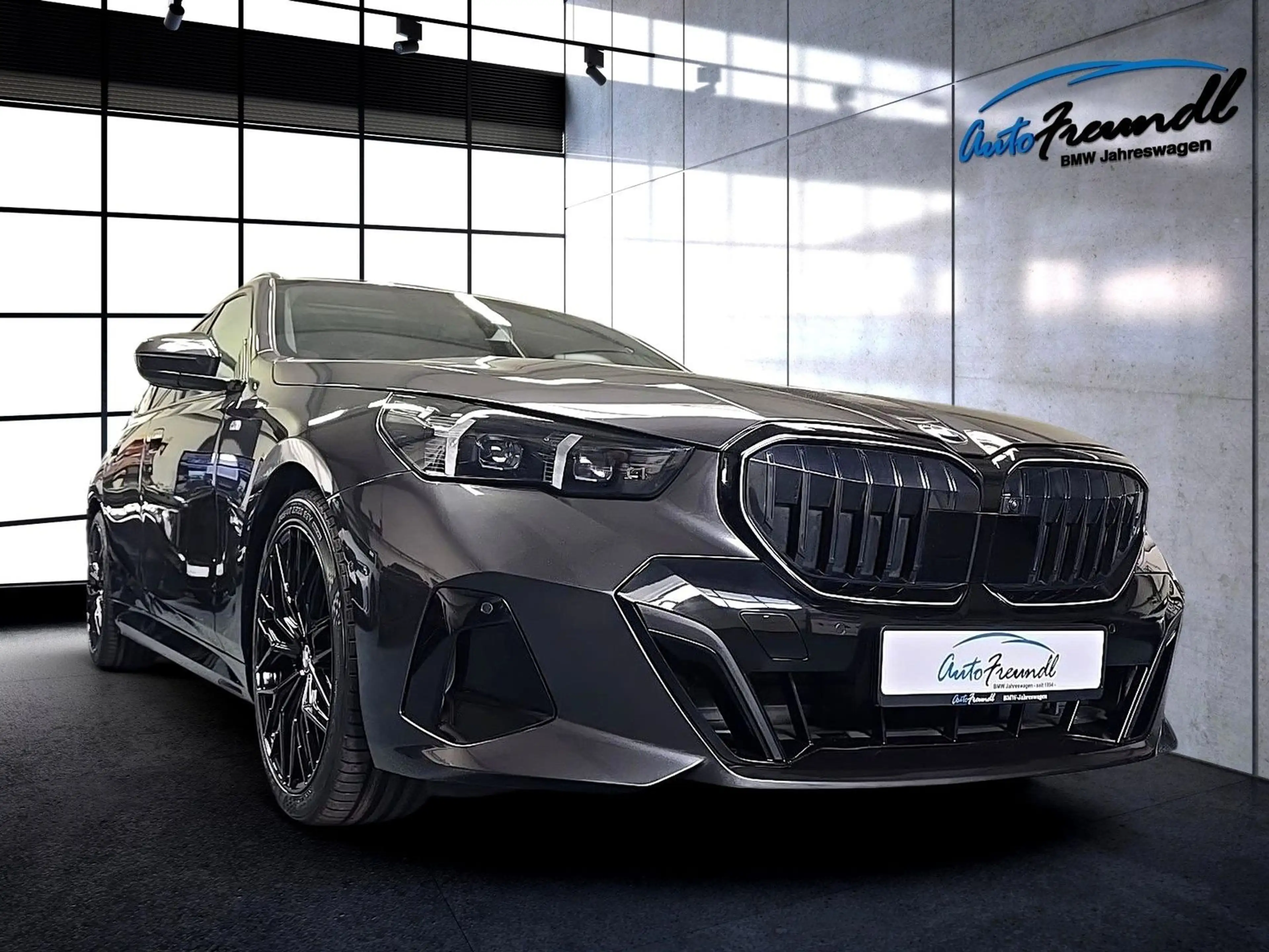 BMW 540 d xDrive M Sport Pro *Pano*Iconic*AHK*20 Zoll — photo 5