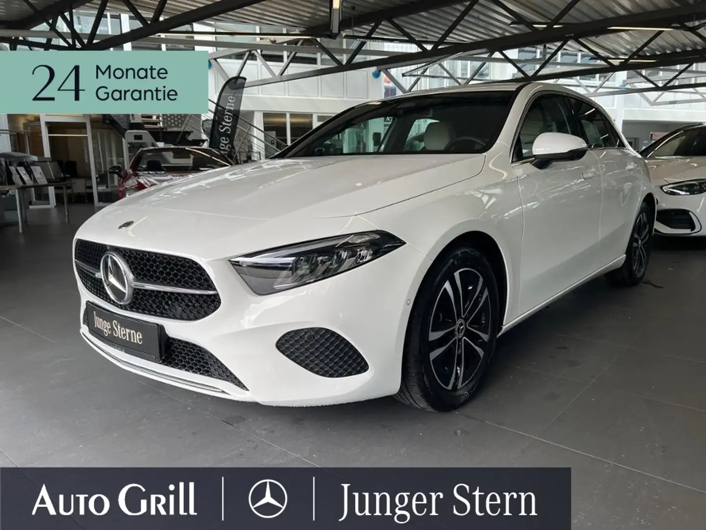 Mercedes-Benz A 180 Progressive FahrassPaket 360 VZA VollDigi Weiß - 2