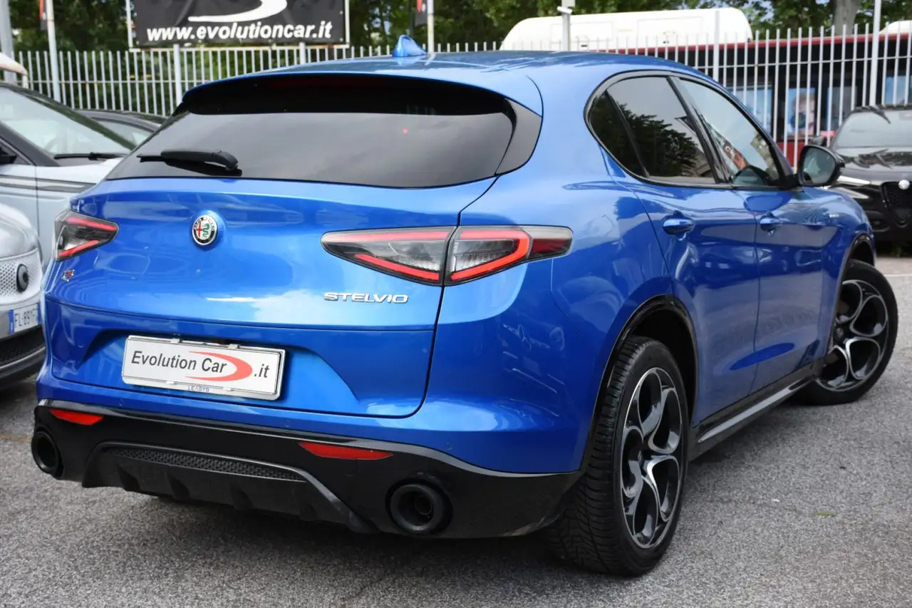 Alfa Romeo Stelvio 2023