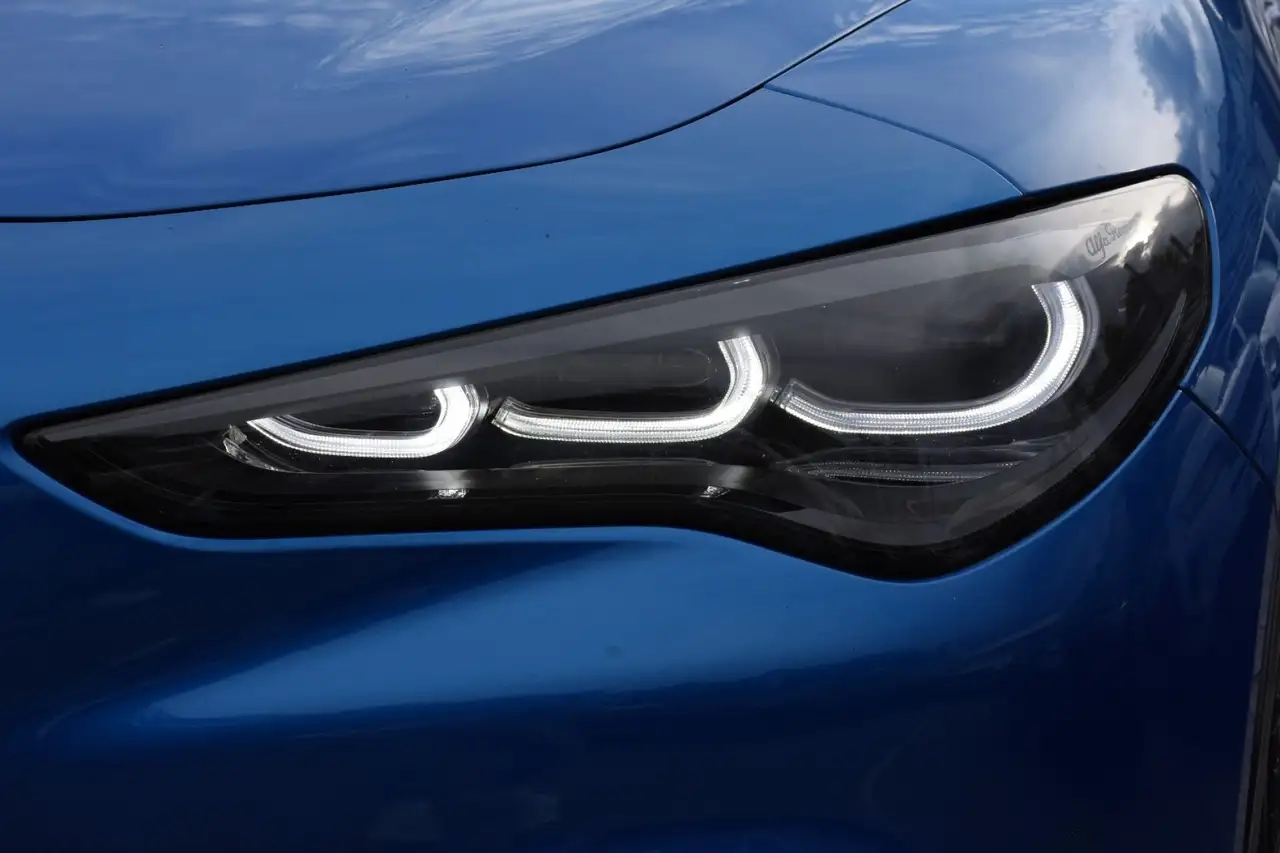 Alfa Romeo Stelvio 2023