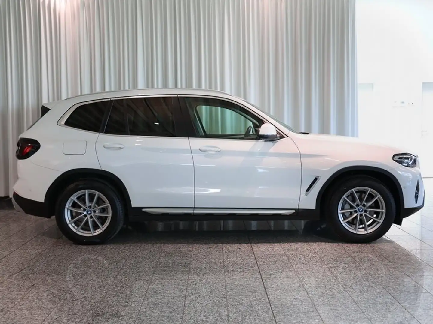 BMW X3 xDrive30e RFK HUD DrivAss HarmKar LED Weiß - 2