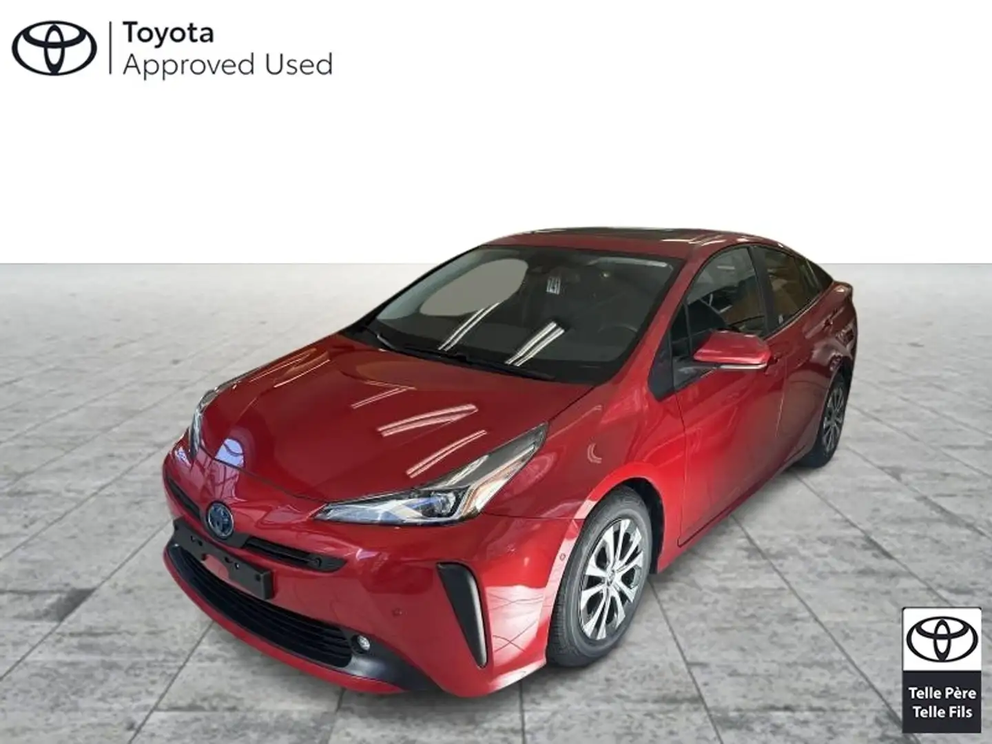 Toyota Prius Lounge Rouge - 1