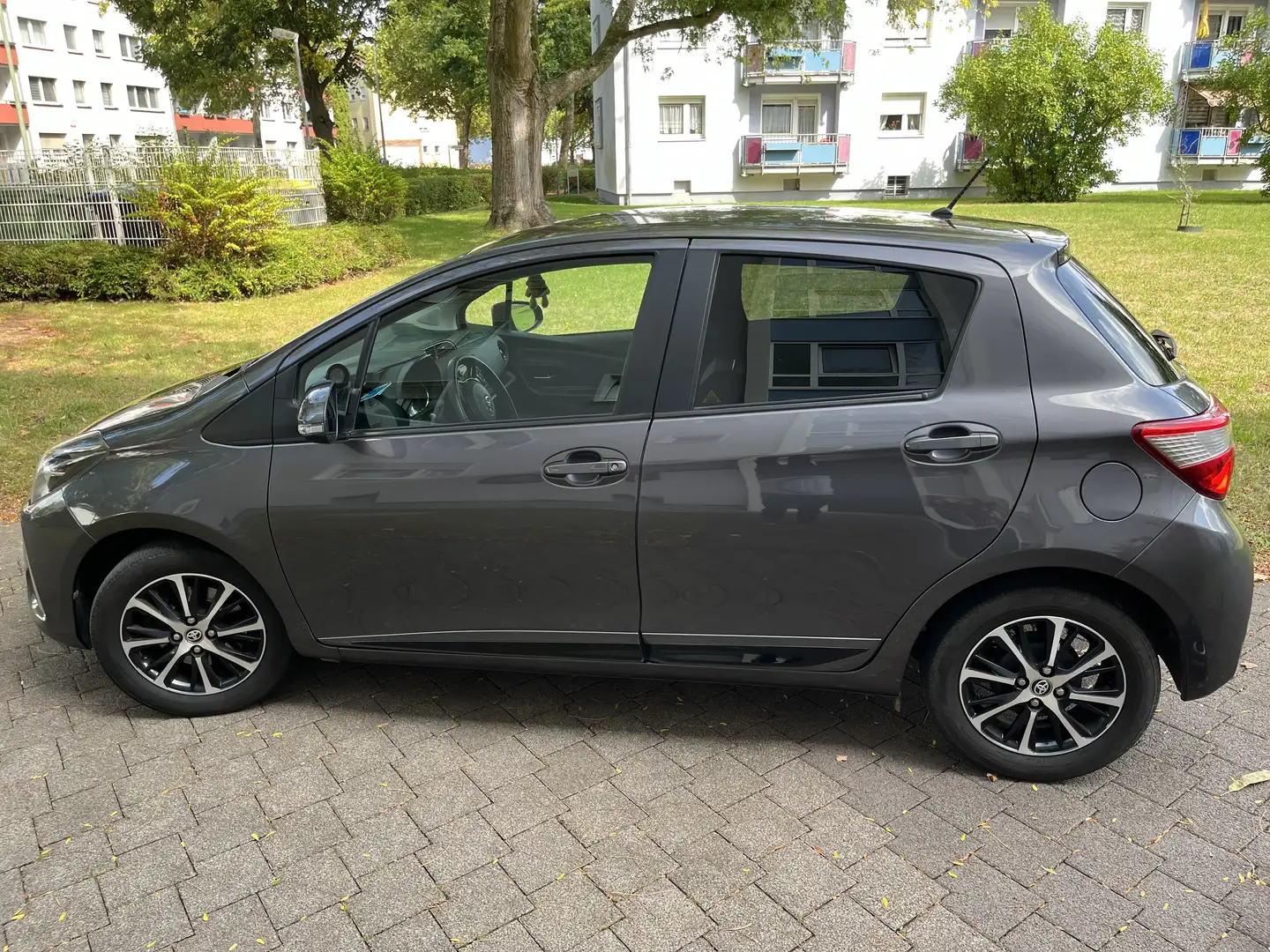 Toyota Yaris Verso 1.3 - 1
