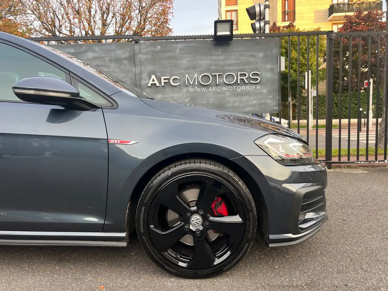 Volkswagen Golf GTI — photo 5