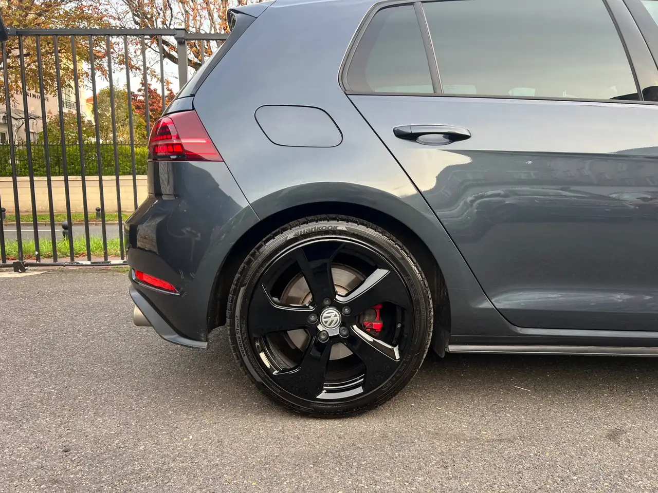 Volkswagen Golf GTI — photo 6