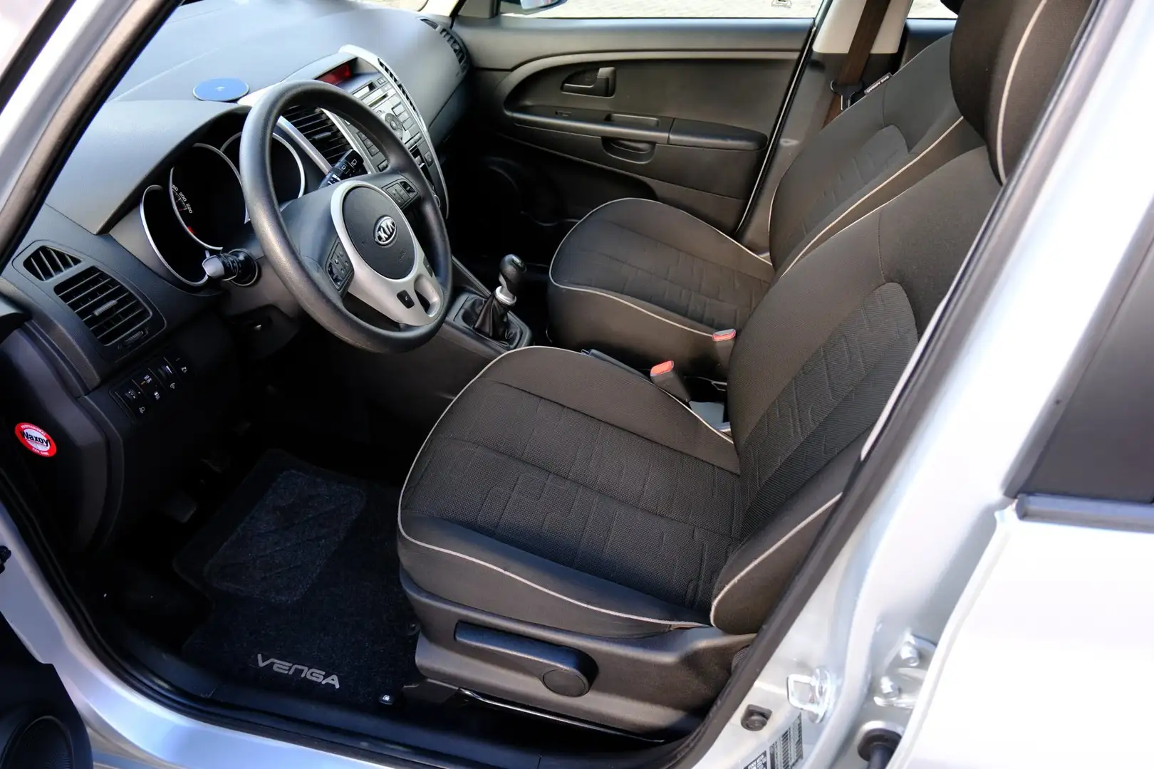 Kia Venga 1.4 CVVT X-tra 5-drs Airco|Cruise|Trekhaak Gris - 2