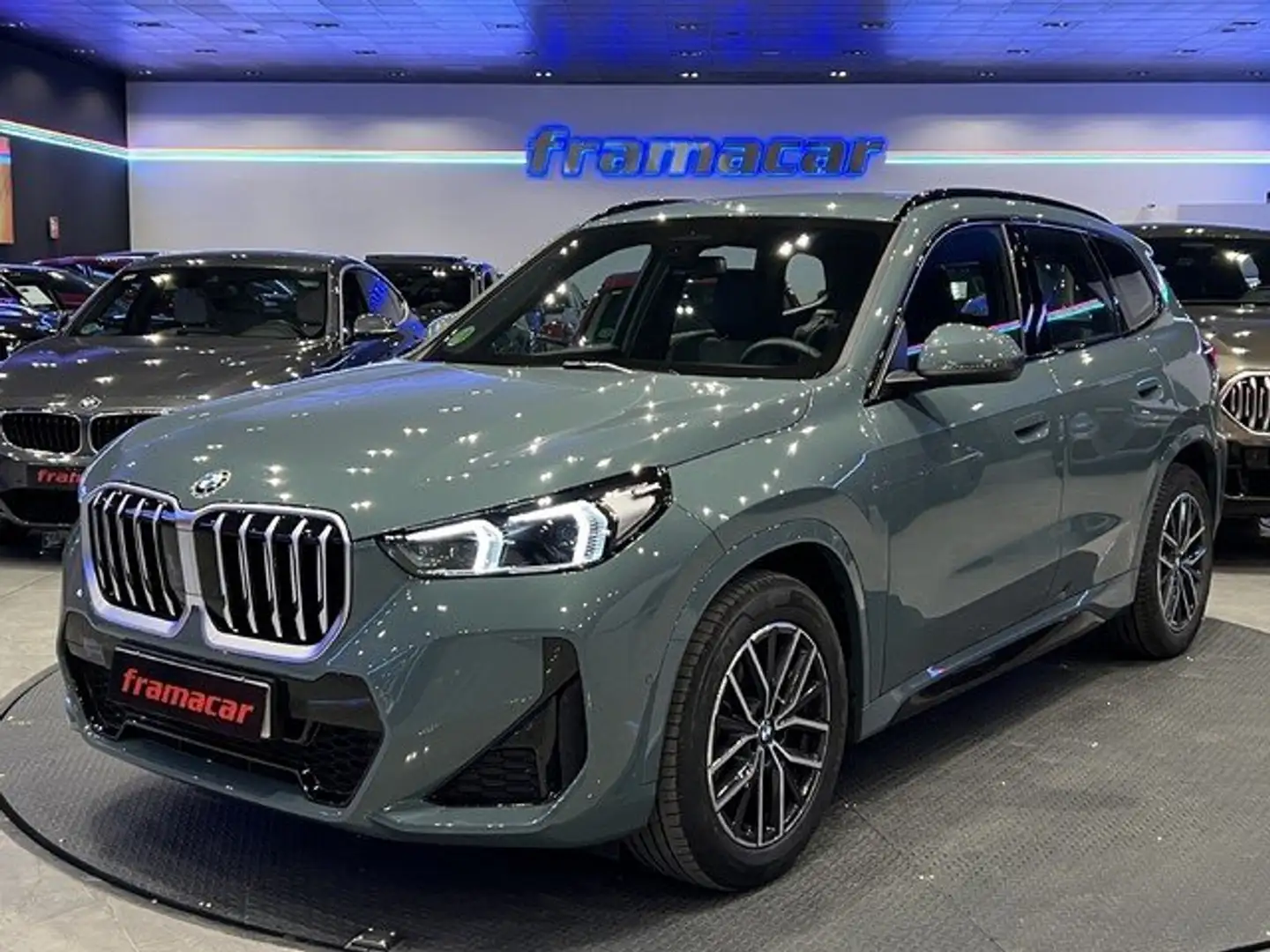 BMW X1 sDrive 18dA Verde - 1