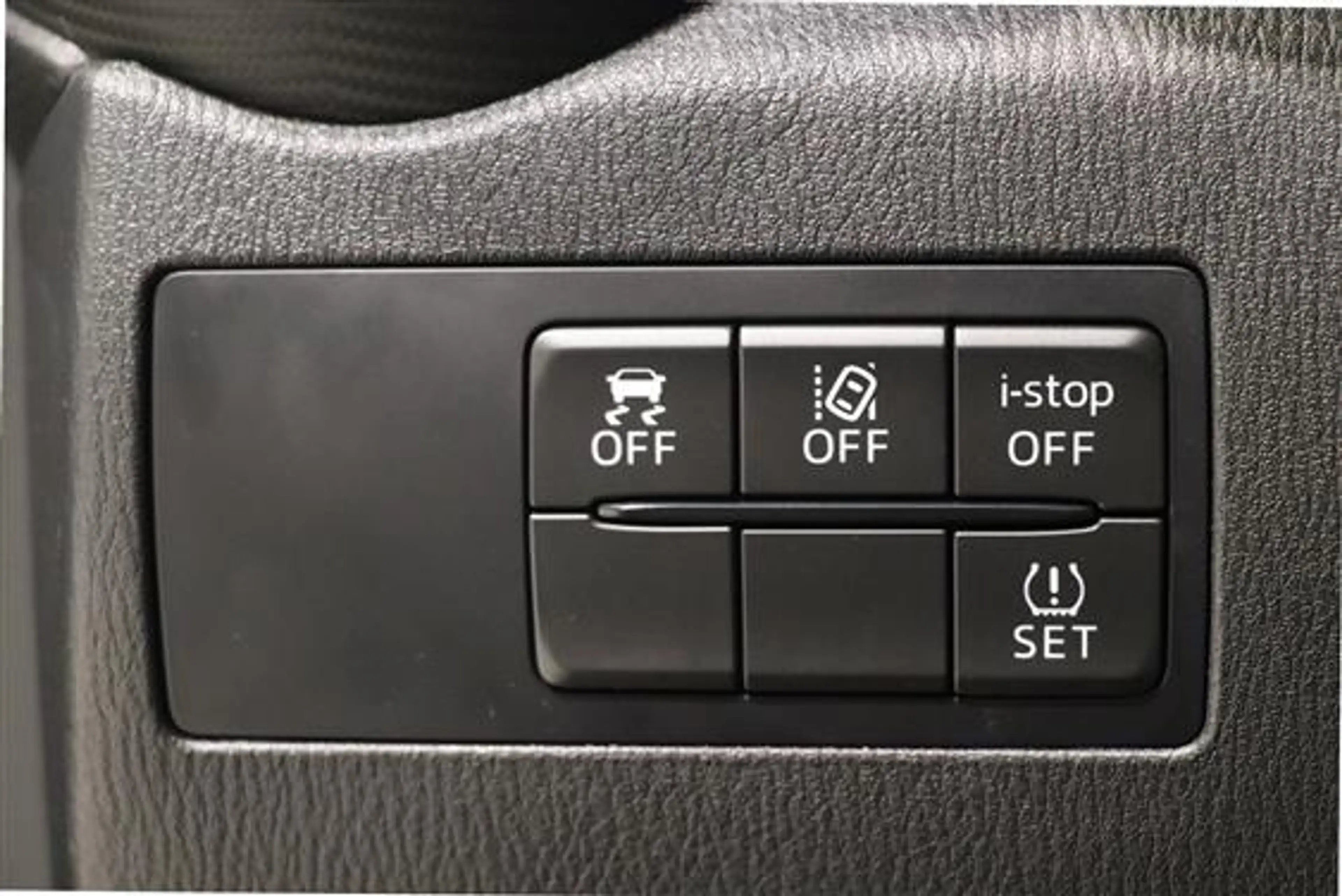 Mazda 2 1.5L E-SKYACTIV G HOMURA — photo 20